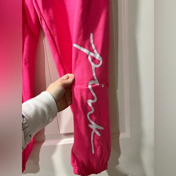NEW‎ NWT VS Victoria secret sweats pink campus pants L large - Picture 3 of 11